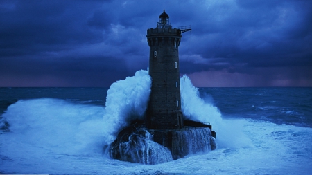 via http://nature.desktopnexus.com/wallpaper/1142319/